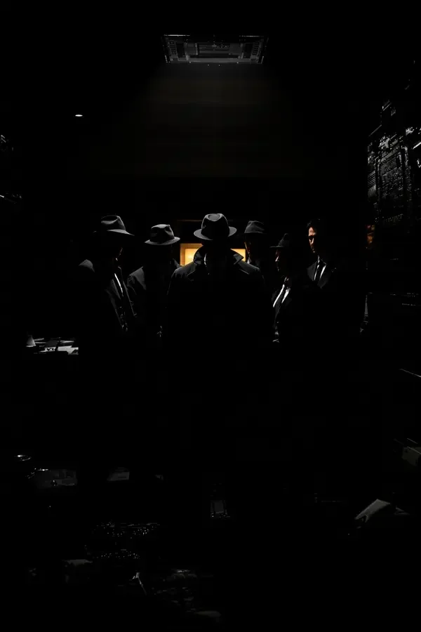 午夜在线视频 深渊档案 高清封面